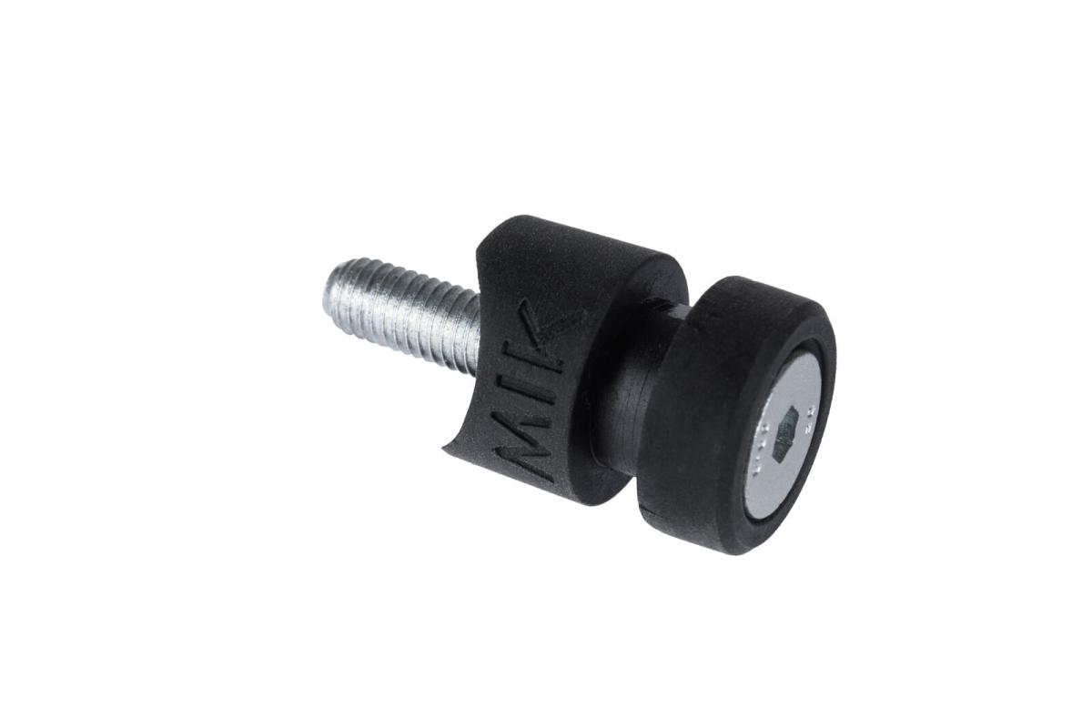 Basil MIK SIDE studs