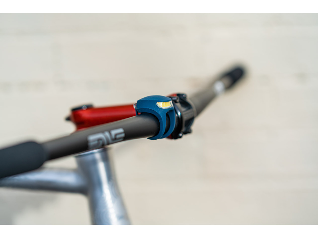 Predná blikačka KNOG Frog V3 - New Denim Blue