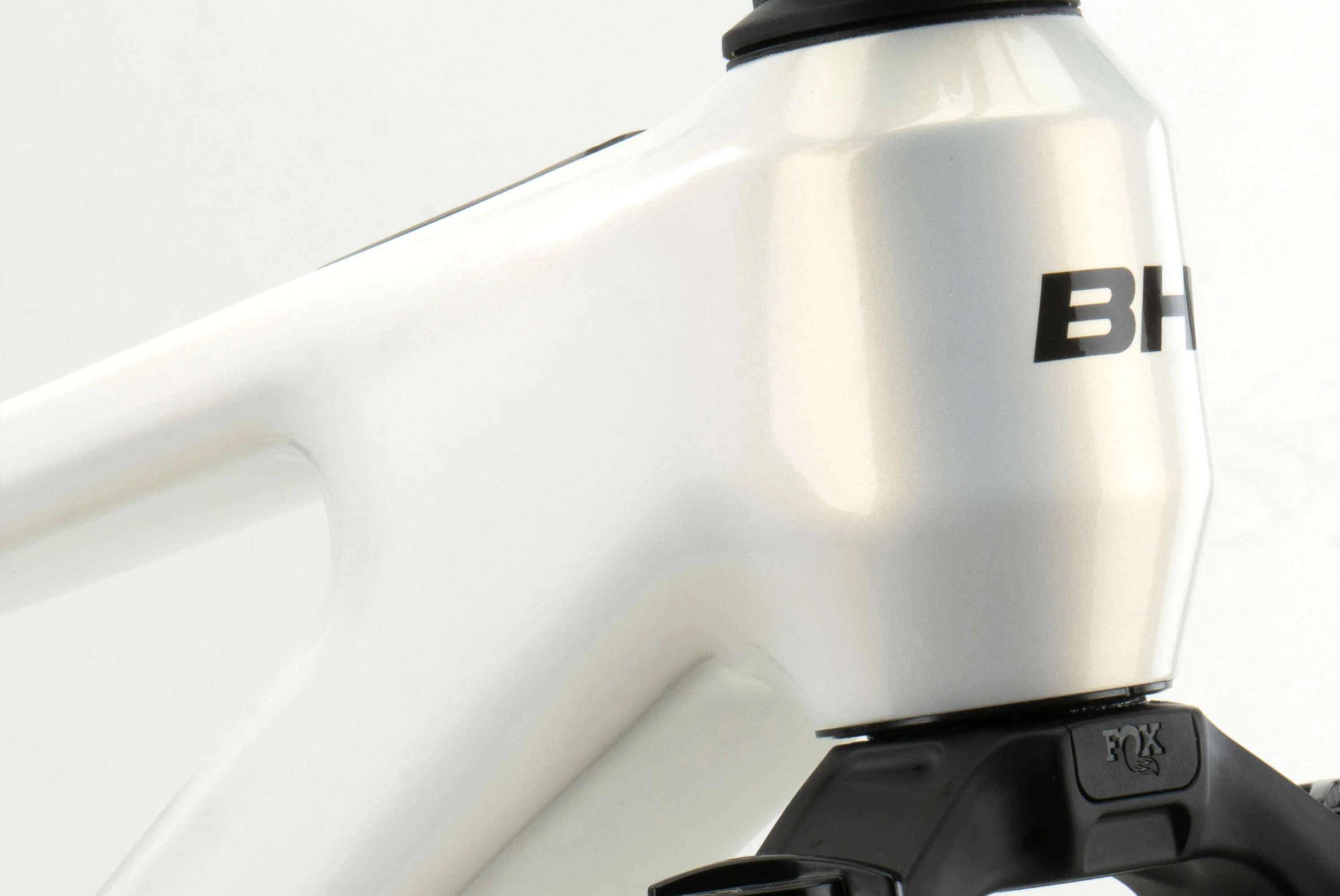 BH iLYNX+ DL TRAIL 7.9 2027 Biely - M