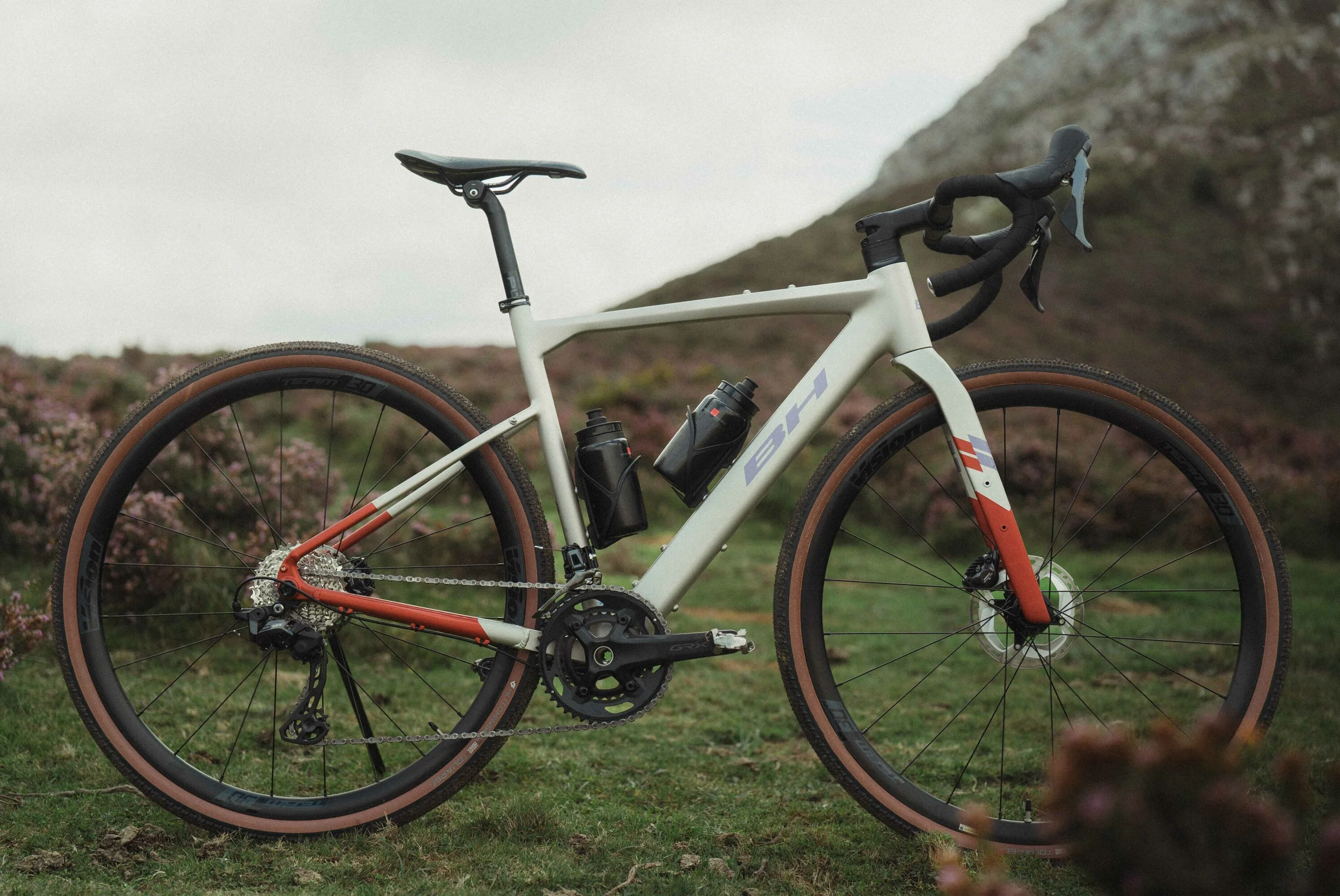 BH GRAVELX 1.8 2026 Biely - XL