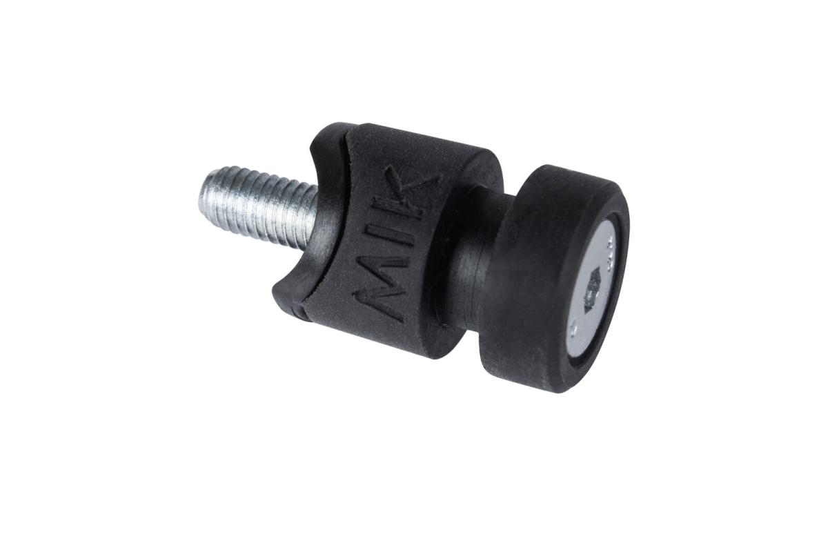 Basil MIK SIDE studs