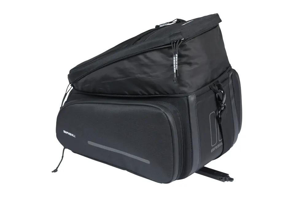 Basil MOVE MIK trunkpack čierna
