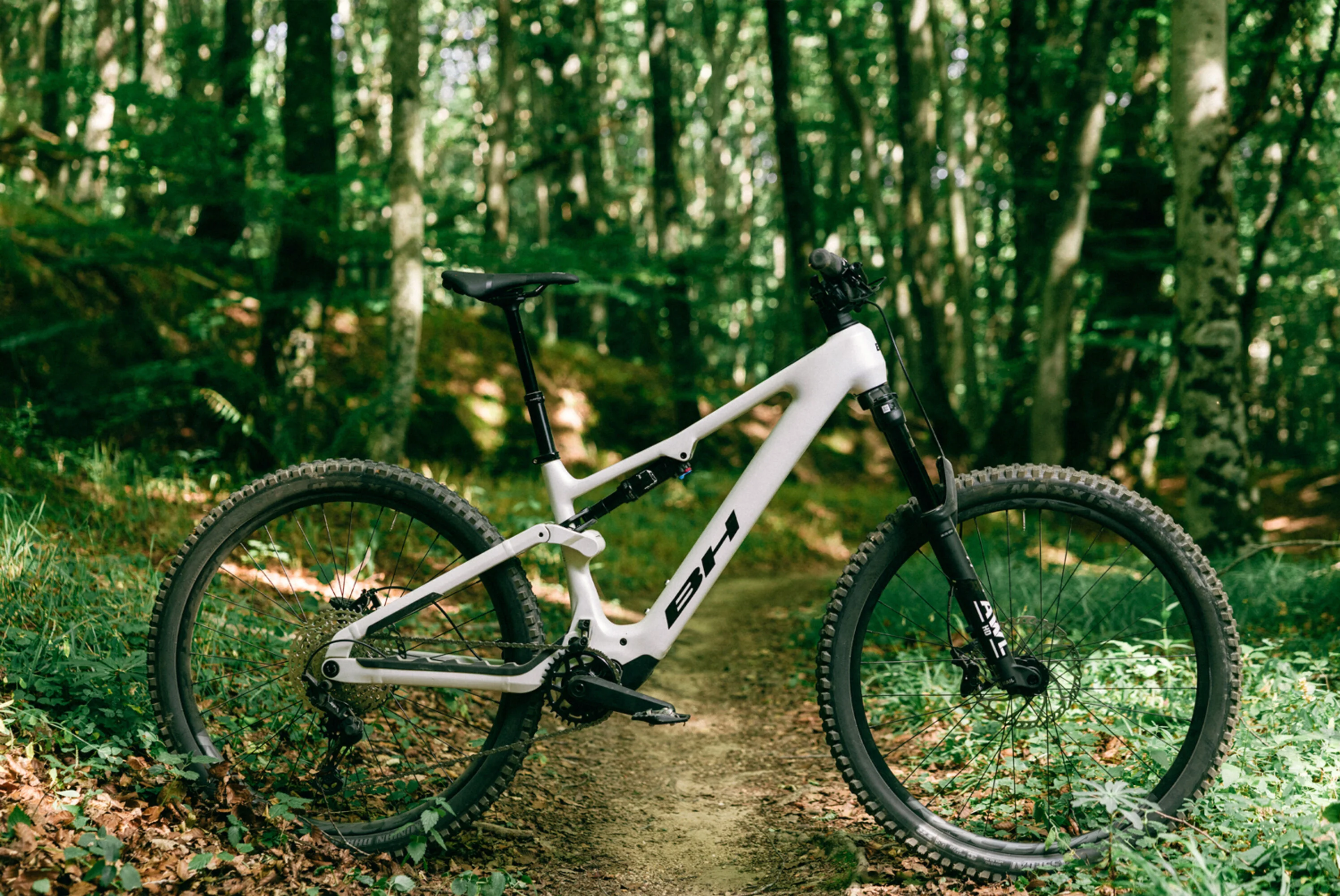 BH iLYNX+ DL TRAIL 8.1 2027 Biely - M