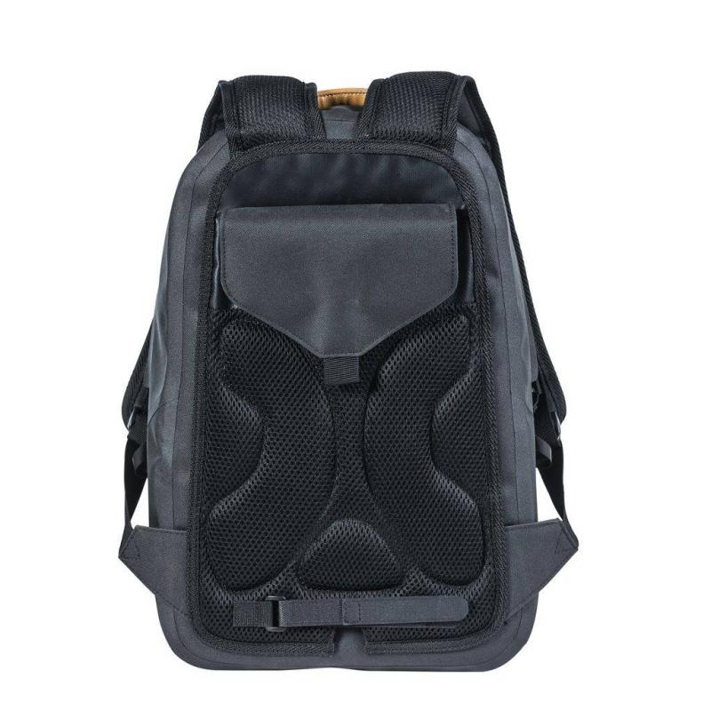 Basil URBAN DRY BACKPACK čierna