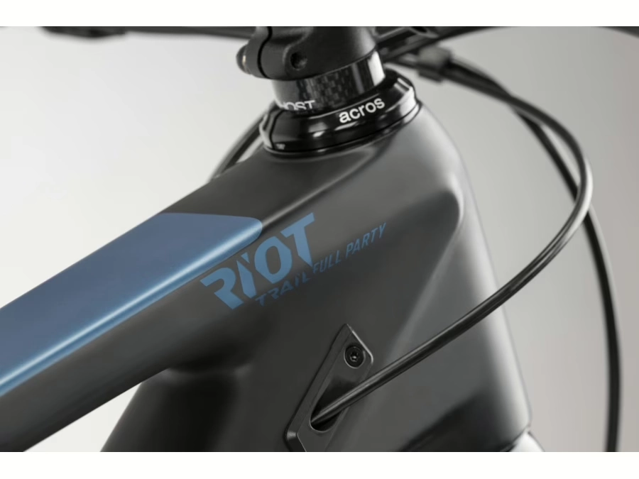 GHOST Riot Trail CF 150/140 Full Party 2025
