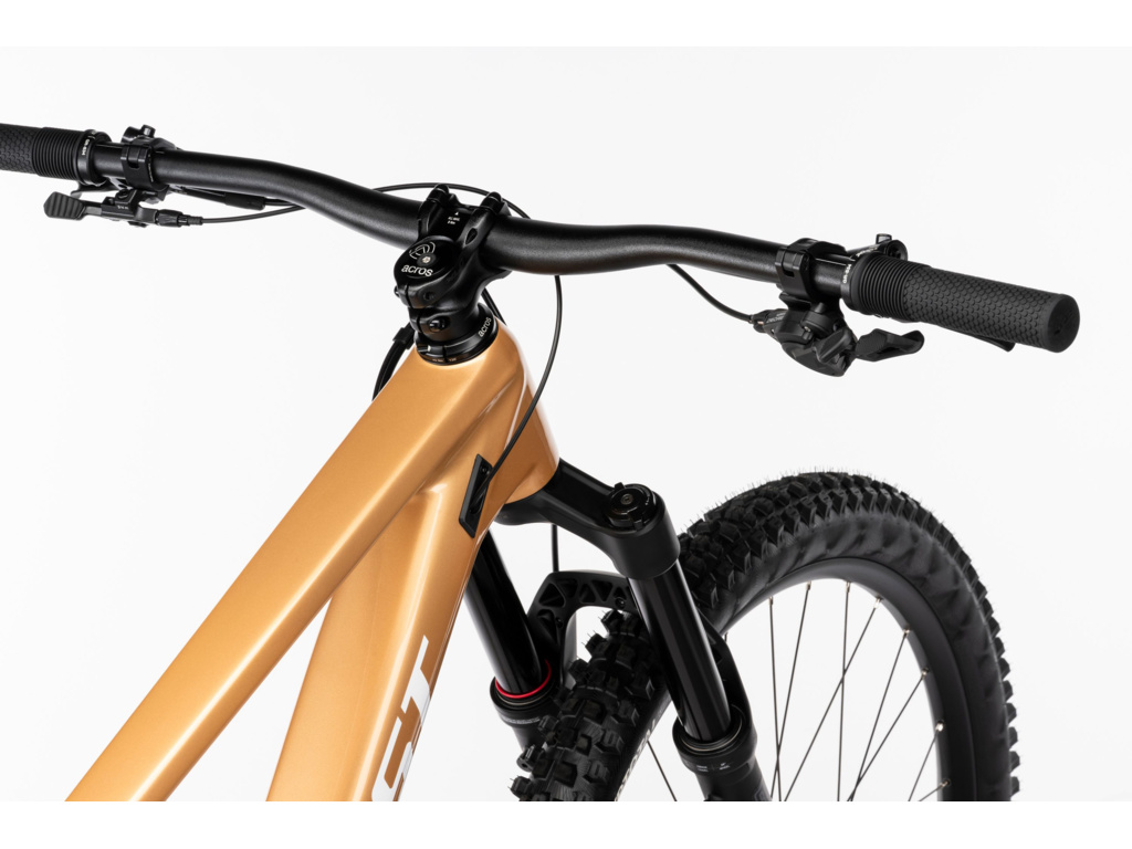Ghost Riot Trail CF Dirt Brown/Heavy Metal Glossy 2026
