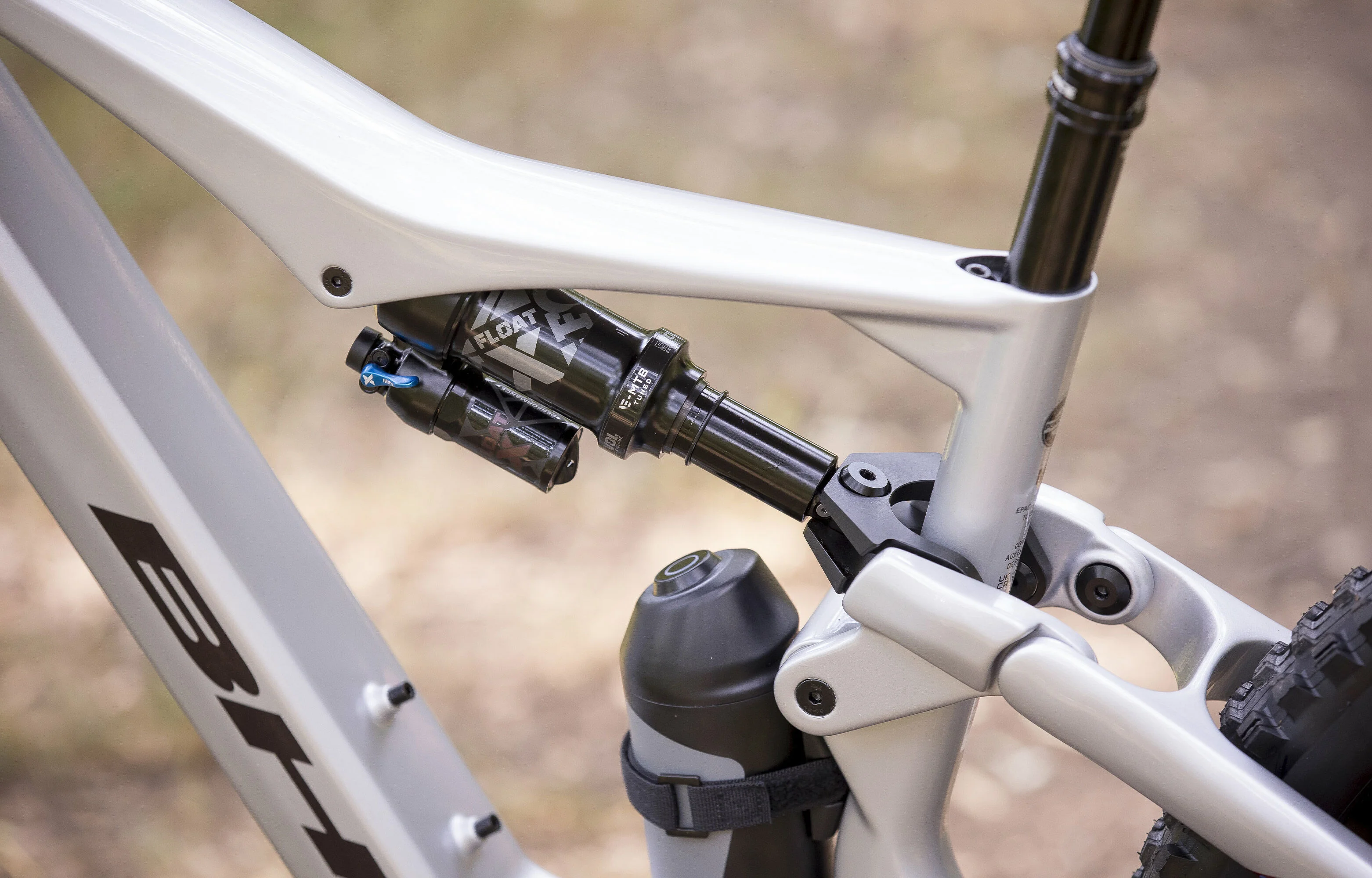 BH iLYNX+ SL TRAIL CARBON 8.8 2027 Čierny