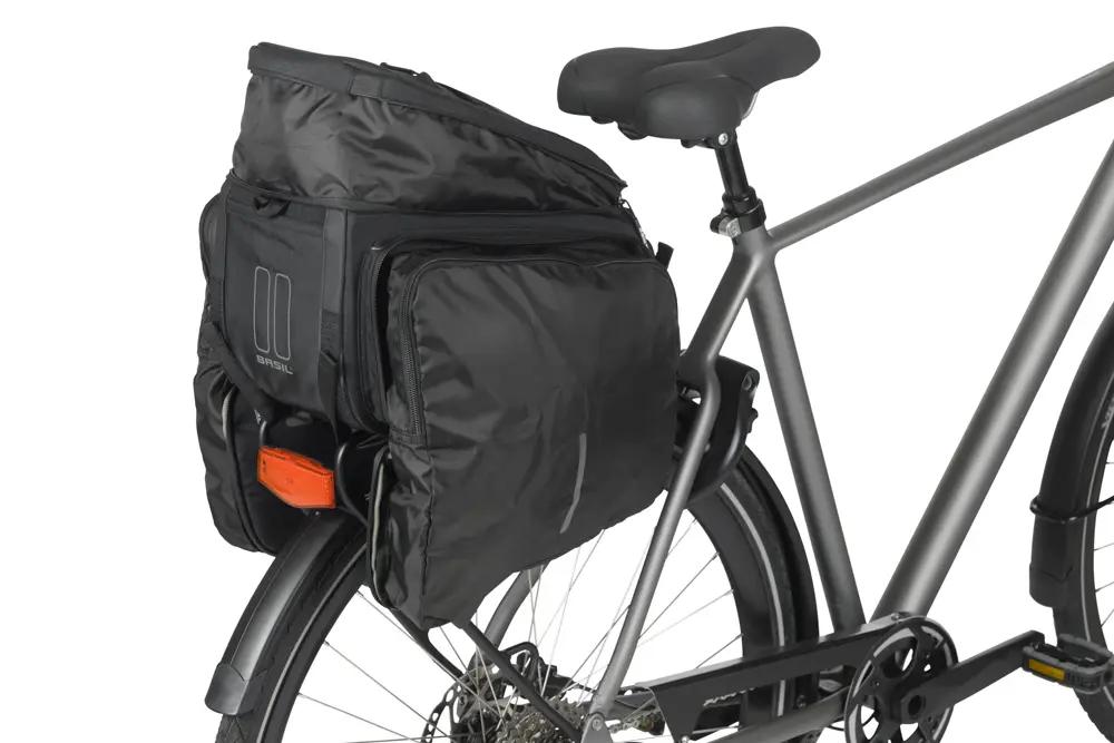 Basil MOVE trunkbag čierna