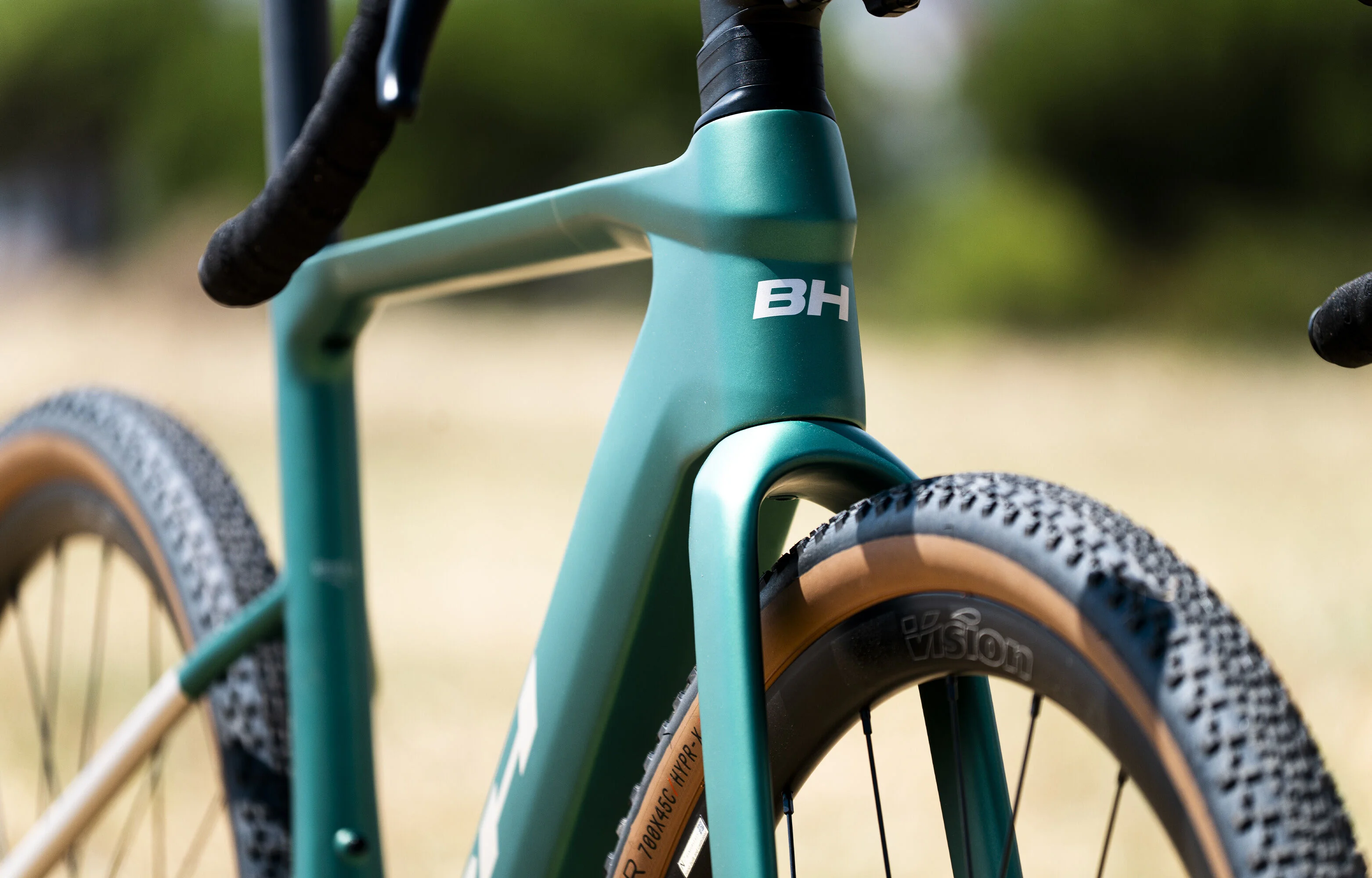 BH iGRAVELX NX CARBON 2.7 2027 Šedý - M