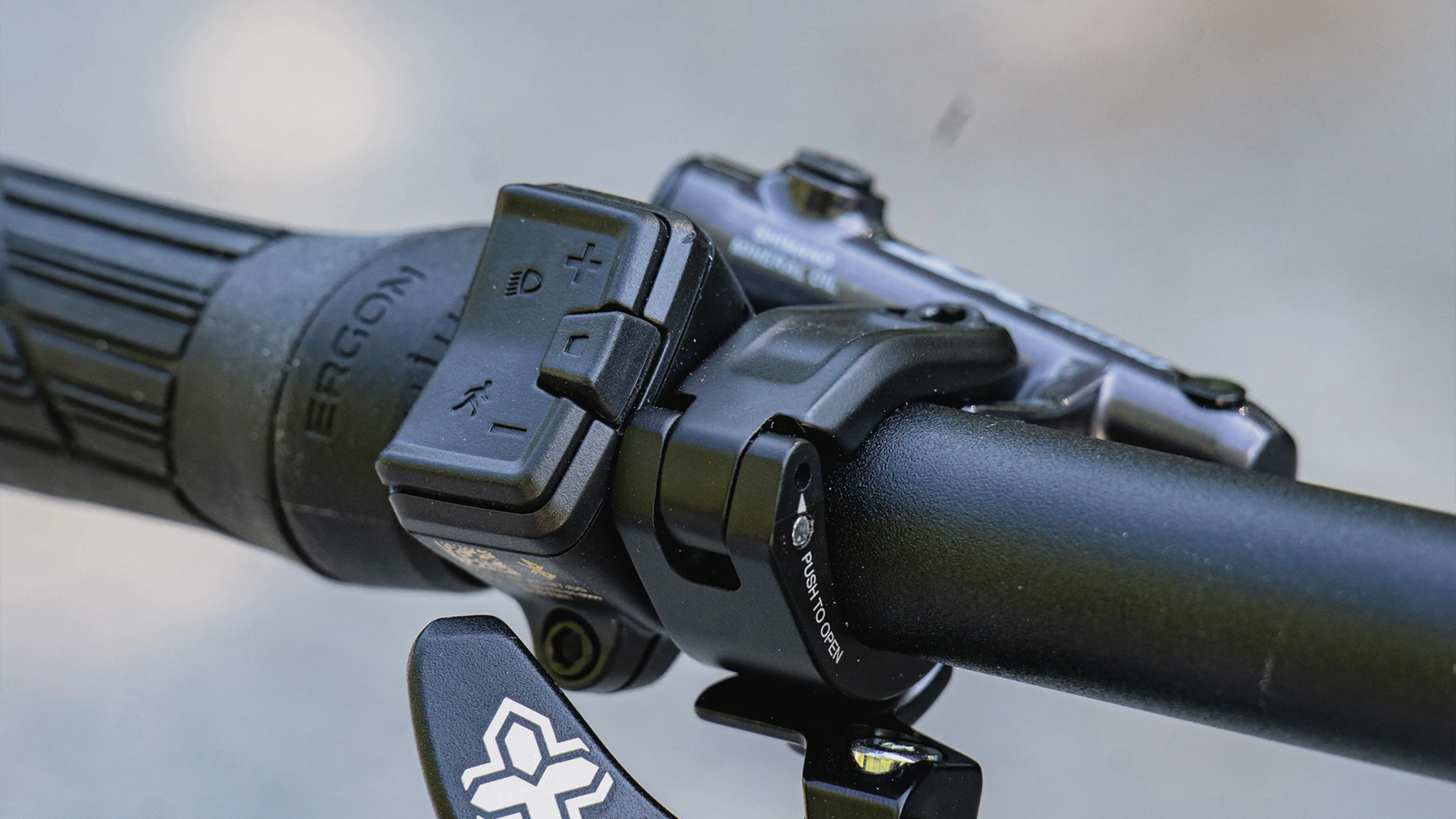 BH iLYNX+ NX TRAIL 7.9 2027 Šedý