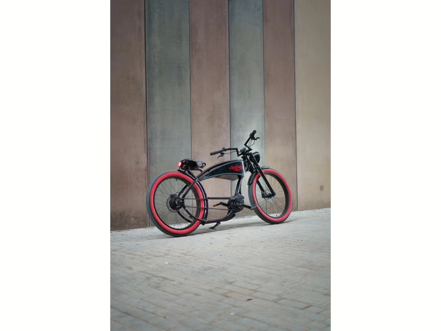 RUFF The Ruffian Black/Red Wall 2025