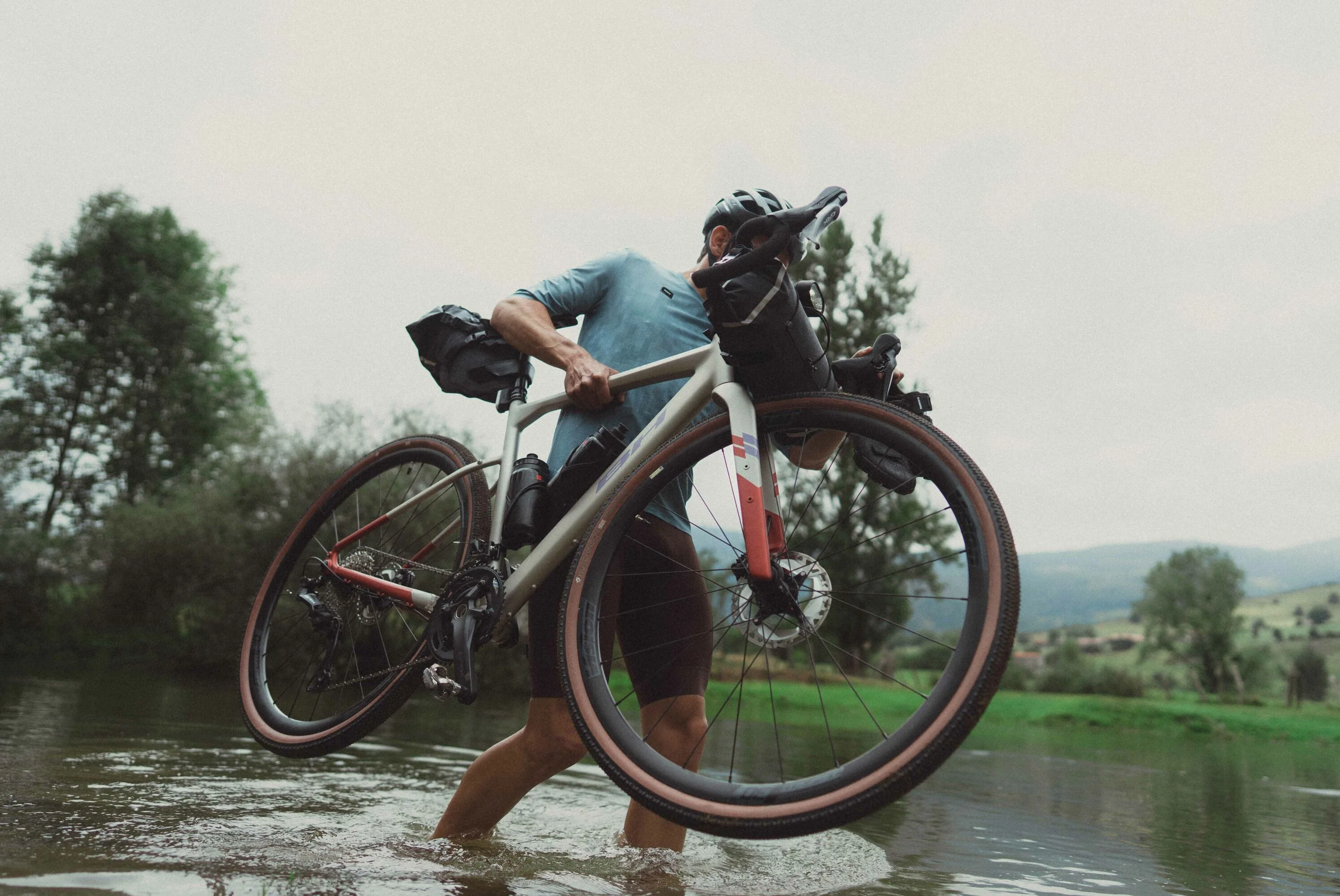 BH GRAVELX 1.8 2026 Biely - XL